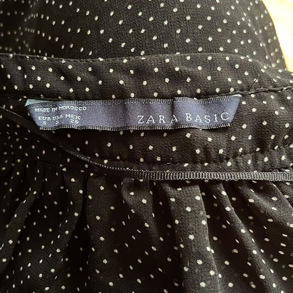 Zara black/white pindot semi sheer ruffled elastic hem top. Small. - Picture 6 of 6